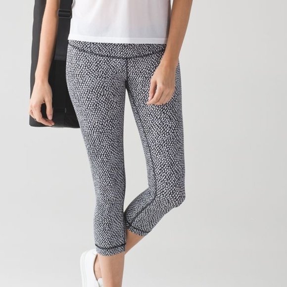 Lululemon Wunder Under Crop Scatter Star Arctic - Picture 3 of 8